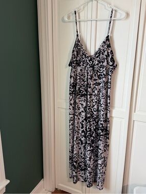 American Vintage Black and White Swirl Print Dress